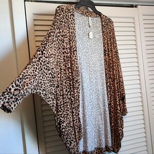 NWT Zenana Outfitters Leopard Bat Wing Cardigan W/Pockets (M)